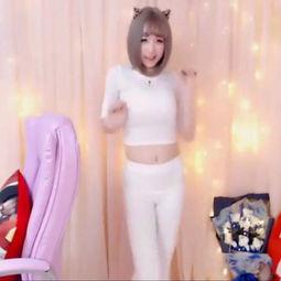 熊猫女主播跳舞内裤,内裤意外曝光引热议