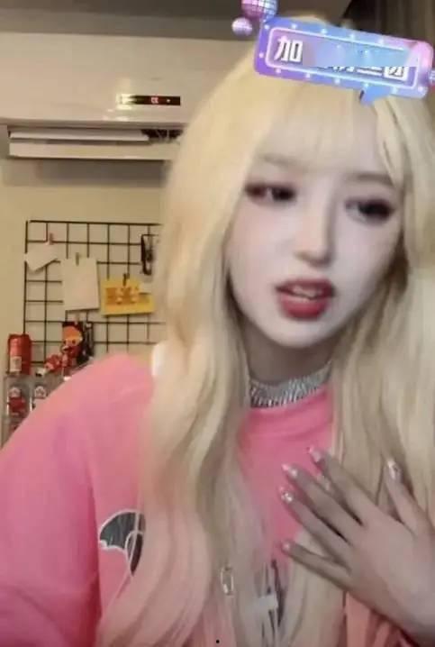 网红黑黑叫什么,揭秘网红“黑黑”的真名之谜